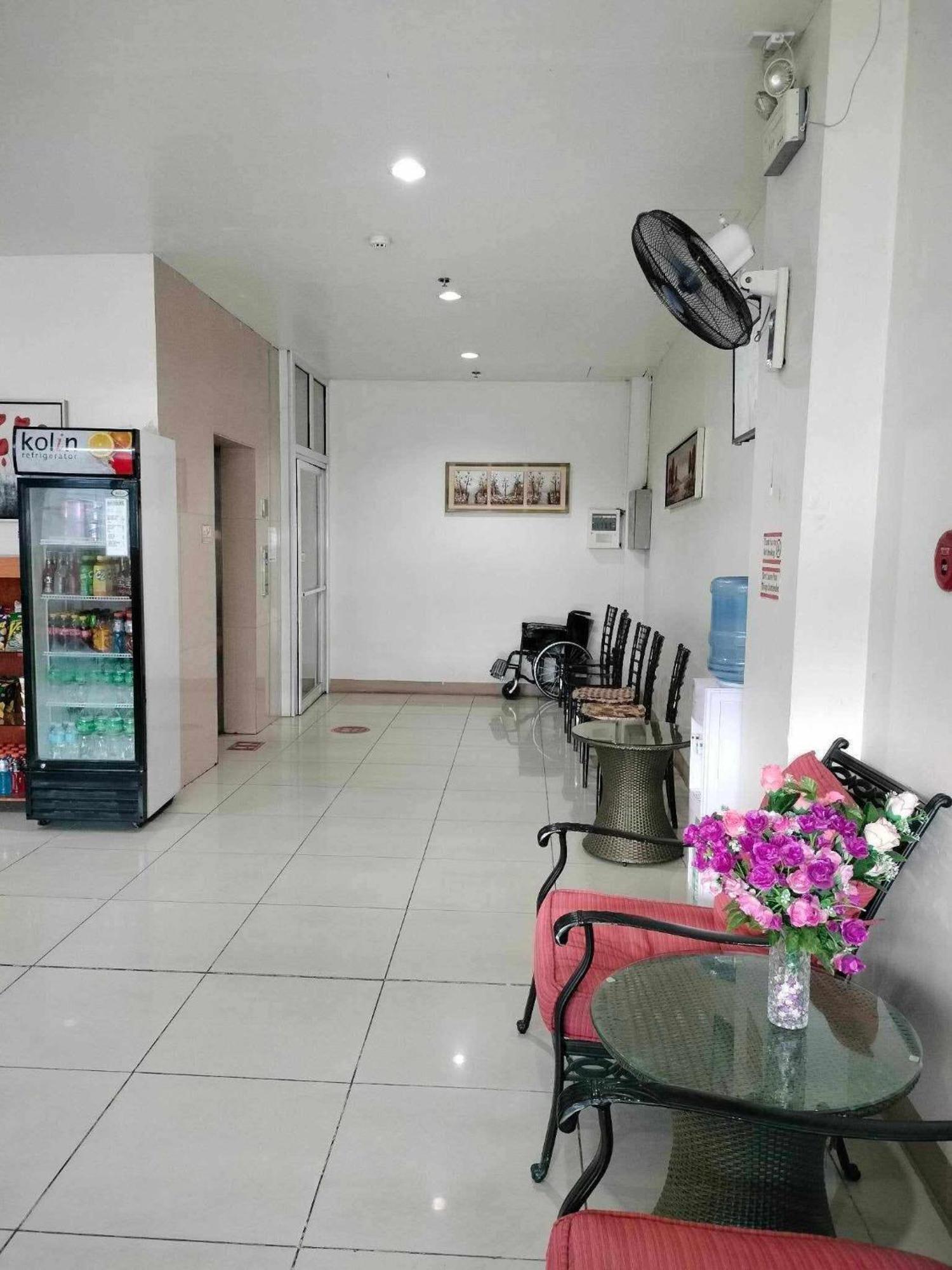 Meaco Royal Hotel - Batangas City Esterno foto