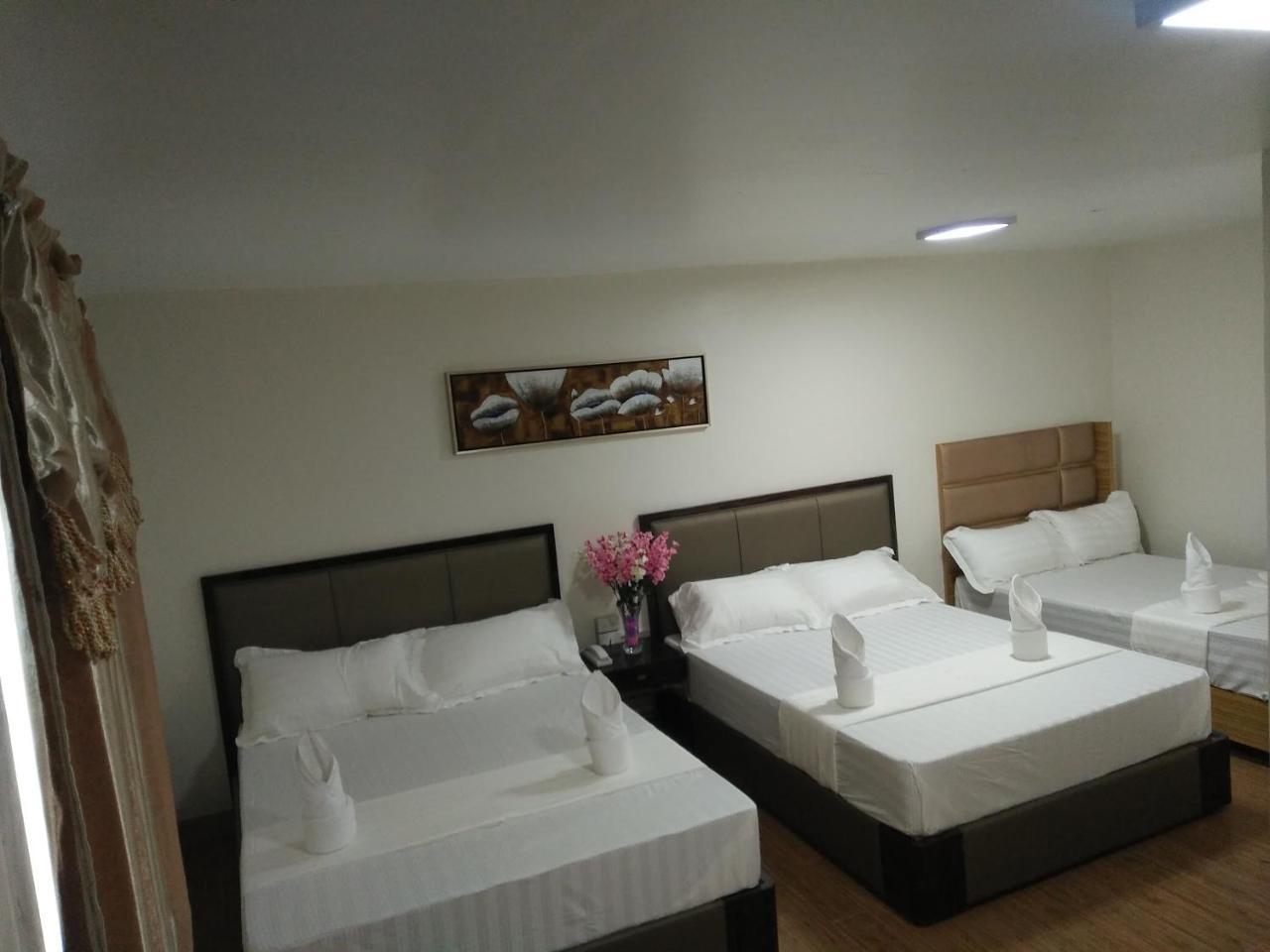 Meaco Royal Hotel - Batangas City Esterno foto