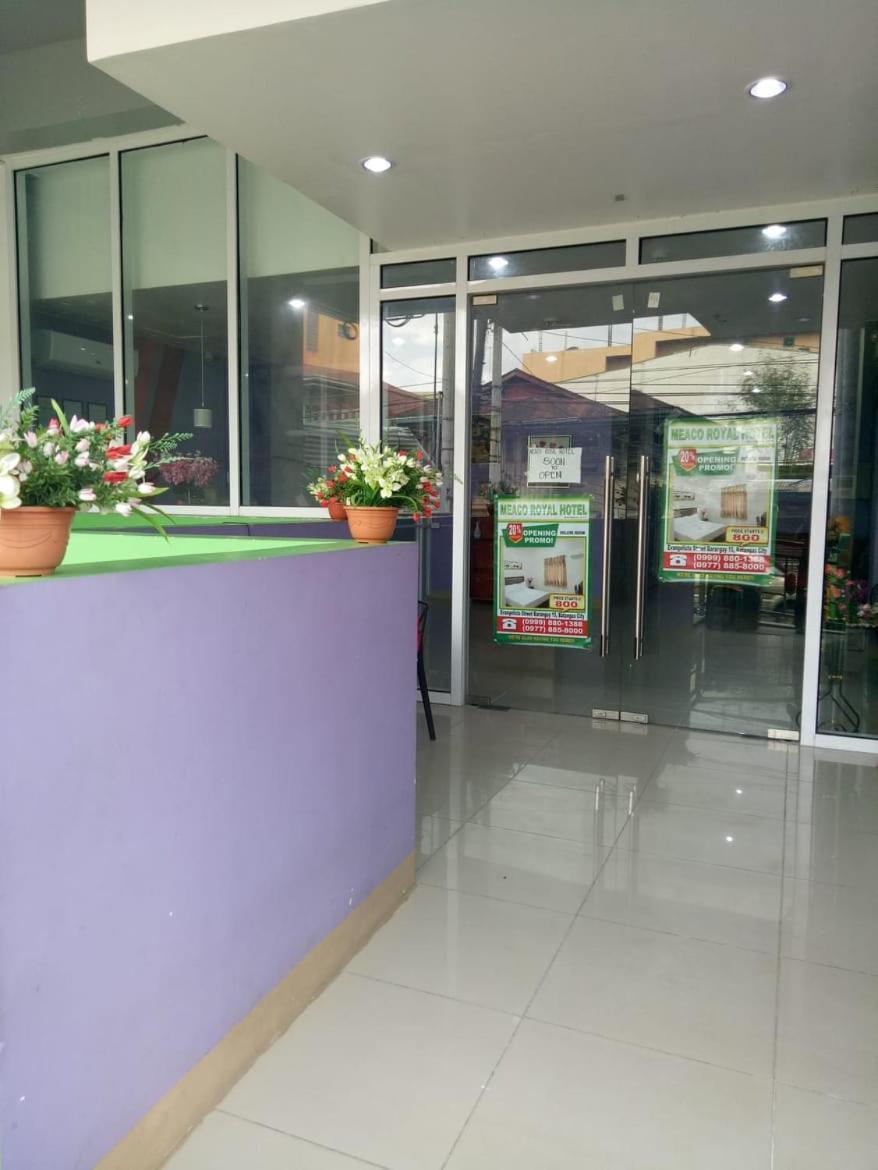 Meaco Royal Hotel - Batangas City Esterno foto