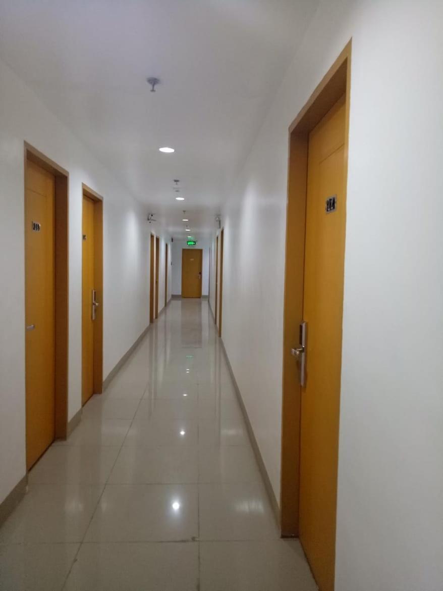 Meaco Royal Hotel - Batangas City Esterno foto