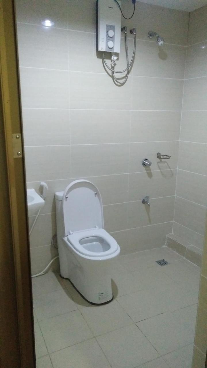 Meaco Royal Hotel - Batangas City Esterno foto